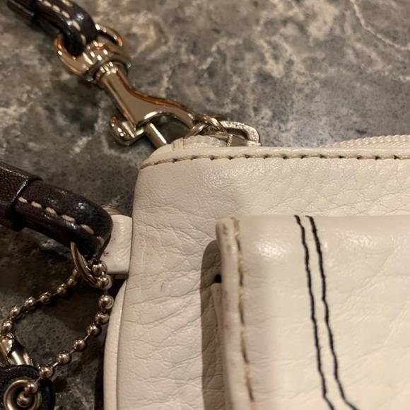 Coach White leather wristlet - Picture 5 of 5
